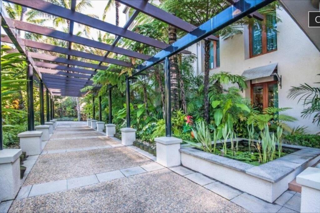 Tropical One Bedroom Apartment At The Mediterranean 포트 더글라스 외부 사진