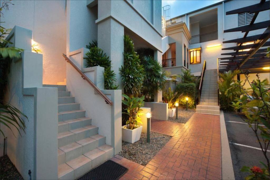 Tropical One Bedroom Apartment At The Mediterranean 포트 더글라스 외부 사진